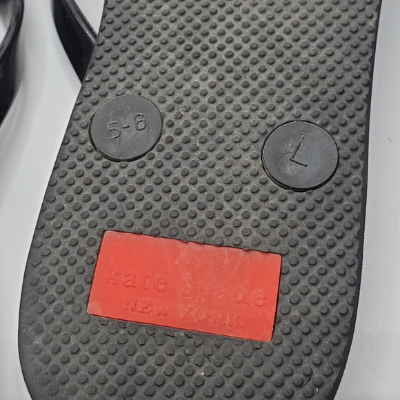 Kate Spade Chili Pepper Flip Flops size 5 / 6 - Picture 4 of 14